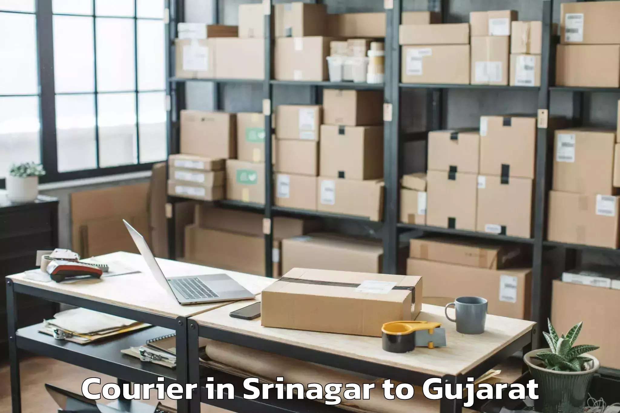 Easy Srinagar to Navrachana University Vadodara Courier Booking